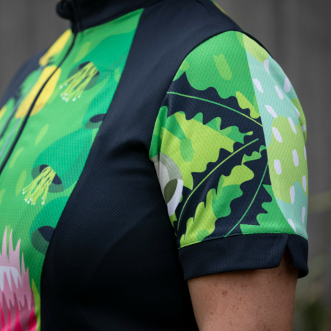 NATIVE TEE
